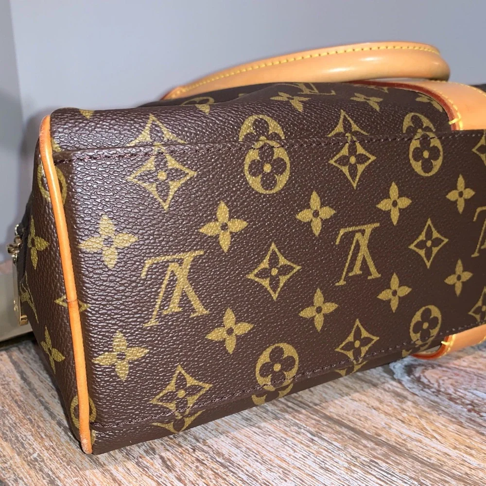 Authentic Louis Vuitton LV Monogram Manhattan GM Shoulder Tote Bag - Picture 8 of 16